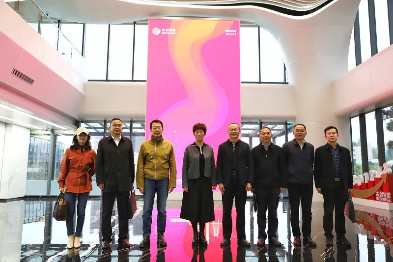 微信图片_20221216102322亮度.jpg